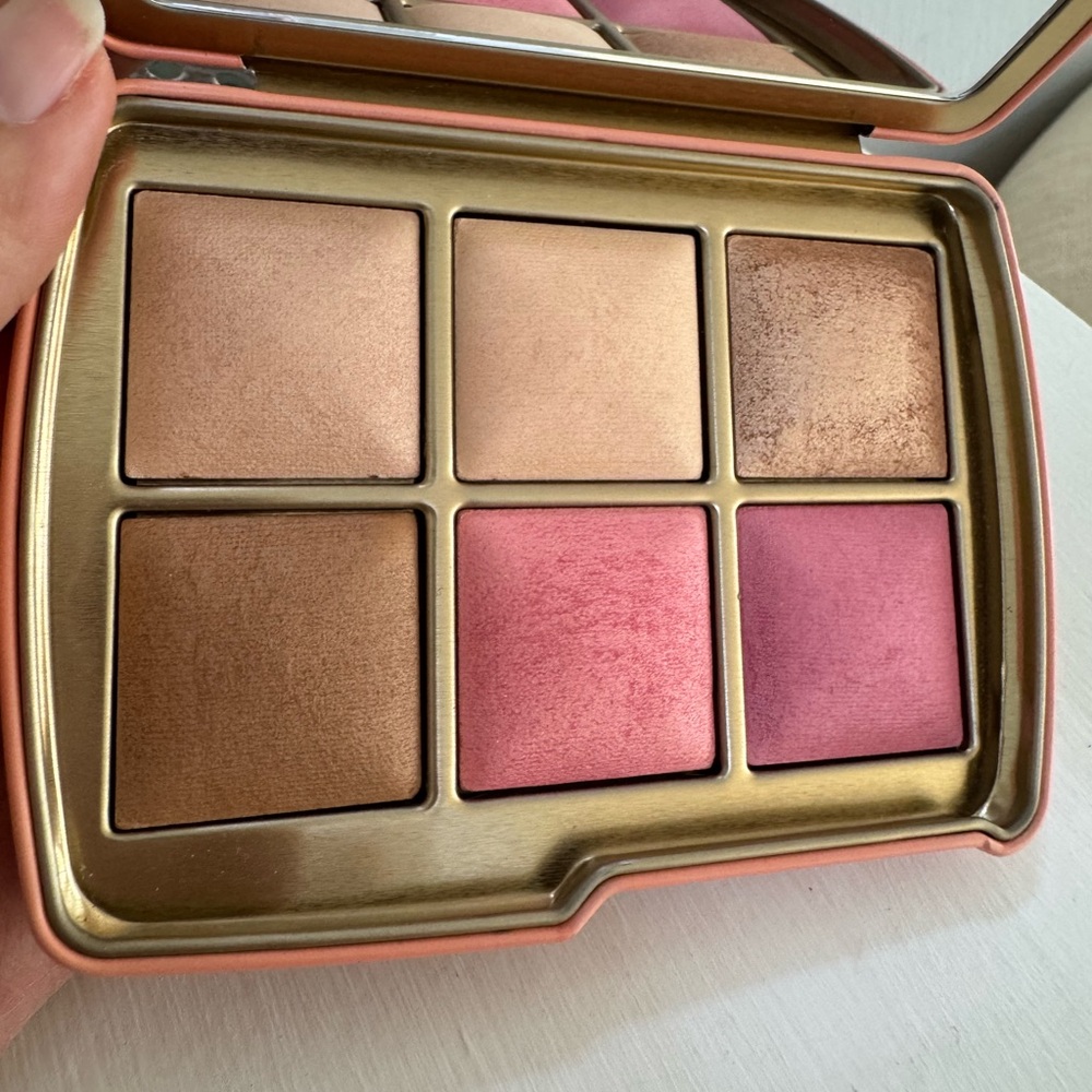 HOURGLASS AMBIENT LIGHTING EDIT UNLOCKED ELEPHANT - Picture 4 of 10